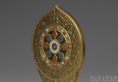 图片[3]-Gilt porcelain monstrance with the Wheel of the Law/ Dharmachakra in fencai painted enamels, Qing dynasty, Jiaqing reign (1796-1820)-China Archive